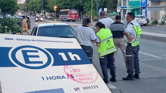 Paraná licita el estacionamiento medido y hay dudas sobre el control y la fiscalización