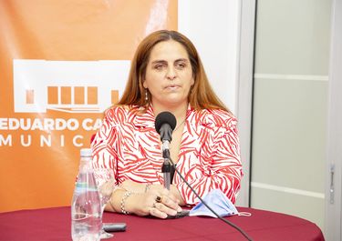 Mónica Curutchet, intendenta de la UCR en la localidad de Eduardo Castex en La Pampa: pisa fuerte y no tiene jefes.