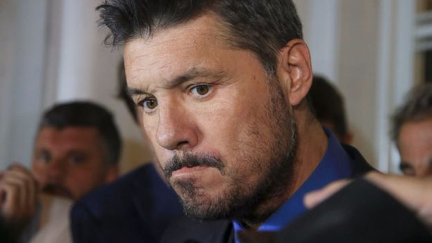 Tinelli, a lo Víctor Hugo: Clarín miente