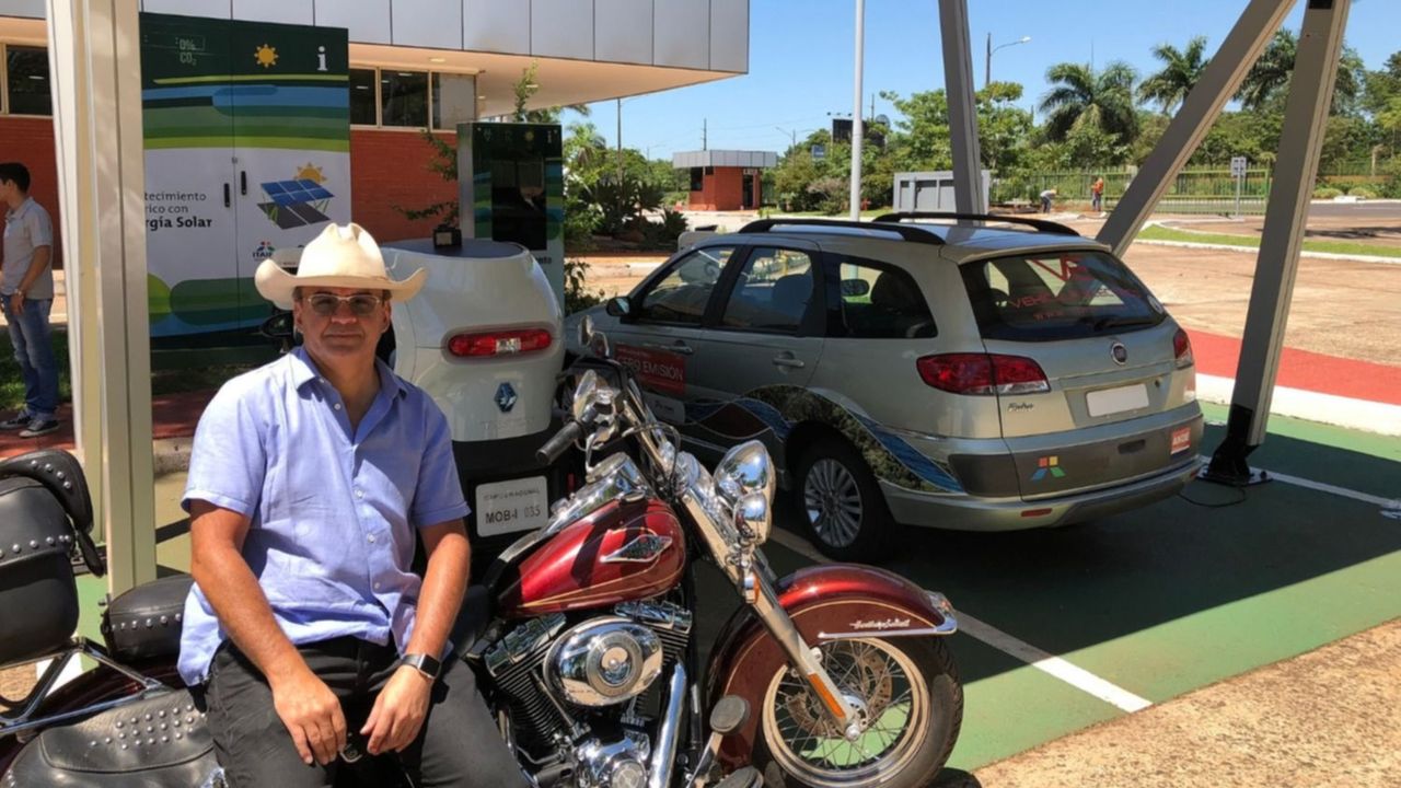 Expedición en moto al corazón de la interna colorada