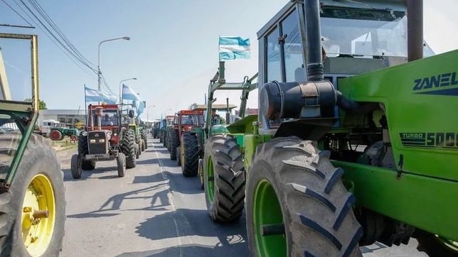 la sociedad rural auguro una multitudinaria marcha de tractores