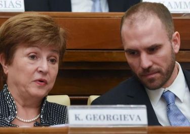 La negociación con el FMI se estira y el plan plurianual no pasa a nafta