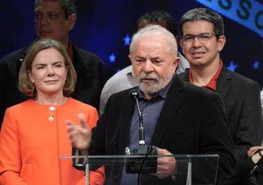 Lula, a su tropa: La lucha continúa hasta la victoria final