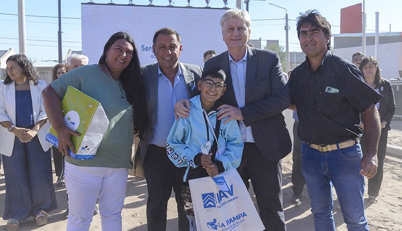 El intendente radical Abel Sabarots junto al gobernador de La Pampa, el peronista Sergio Ziliotto: hay muy buena onda.