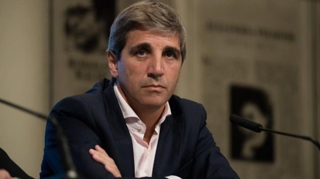 La suba del dólar presiona al Banco Central, pero Toto Caputo se aferra a su plan.