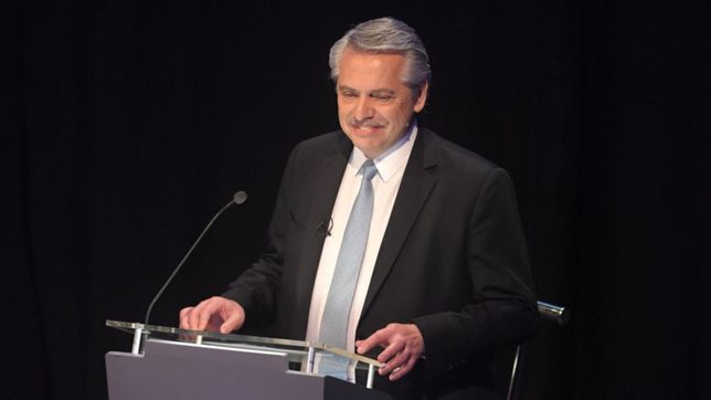 fernandez: vamos a ponernos de pie, que en la grieta se queden ellos