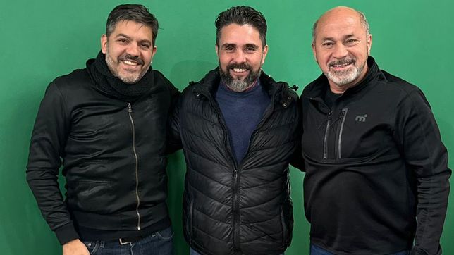 Tierra del Fuego: Rogelio Barón, entre el intendente Mario Secco y el jefe de Gabinete bonaerense, Carlos Bianco.