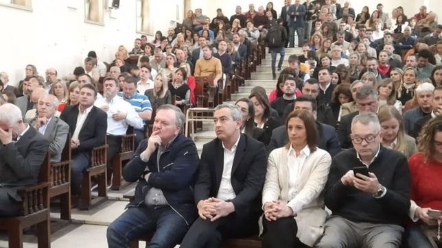 javkin se abraza al frente de frentes y mete presion al socialismo