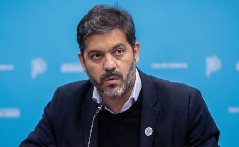 Carlos Bianco Carlos Bianco