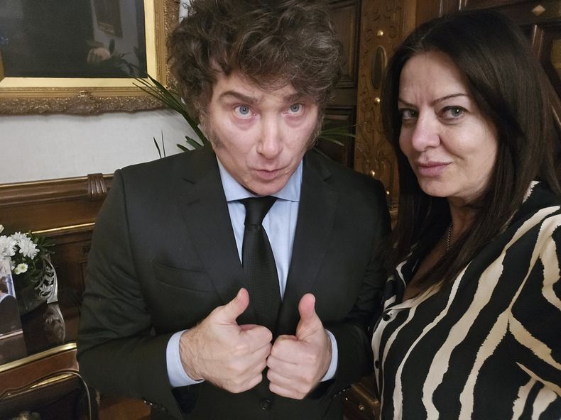 Sandra Pettovello junto su amigo Javier Milei.