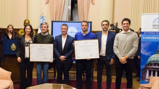 el senado reconocio a zabaleta por la implementacion del deporte en las escuelas