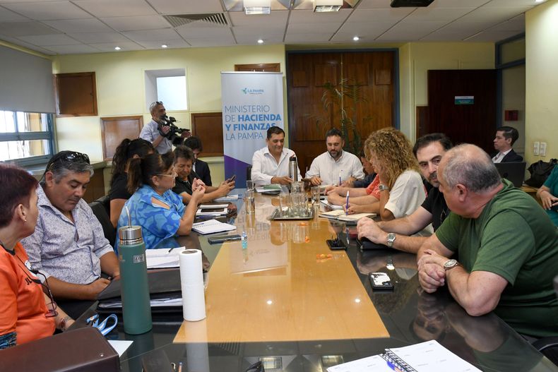 El último encuentro paritario del año pasado disparó las condiciones para el conflicto que sacude la tranquilidad del verano.