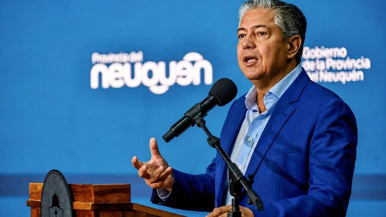 Rolando Figueroa busca aval legislativo para tomar deuda en dólares.&nbsp;