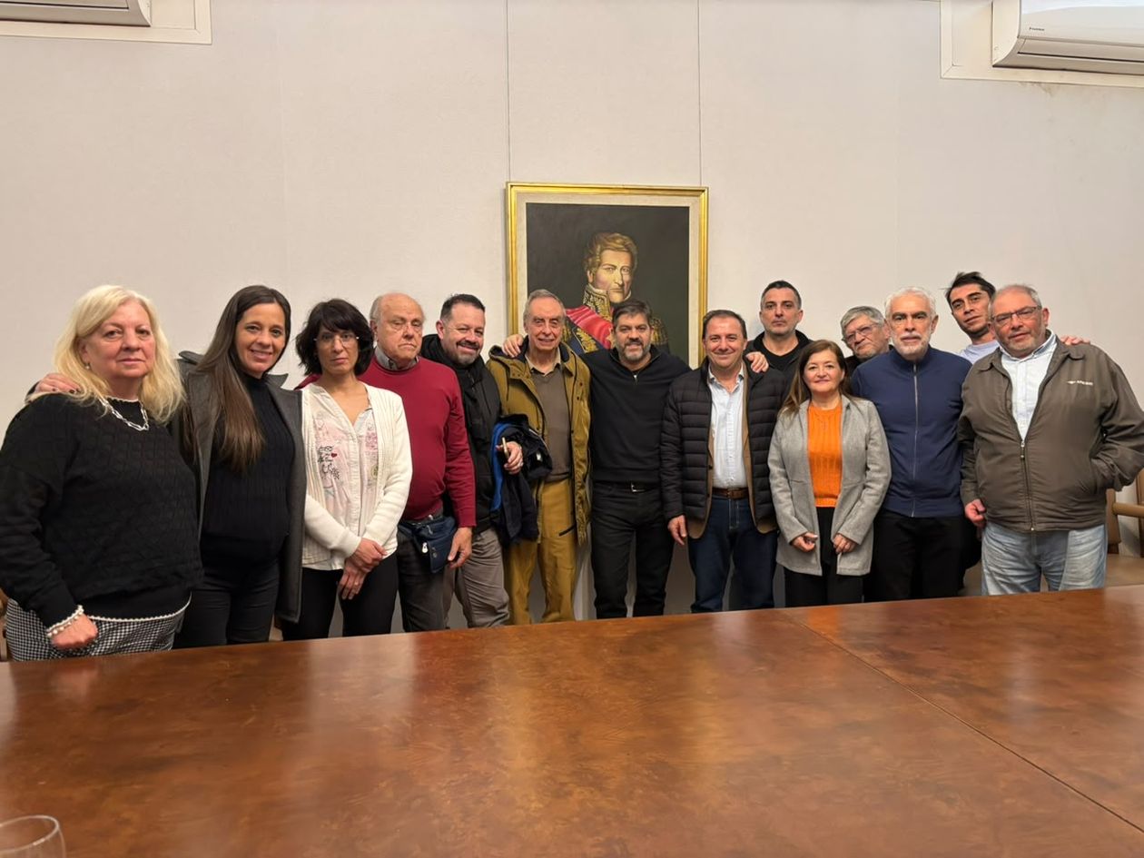 Dirigentes del PJ de Córdoba en el despacho de Carlos Bianco, ministro de Axel Kicillof