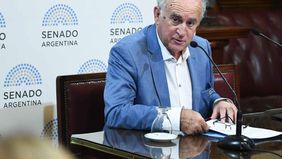 Parrilli defendió el Fútbol Para Todos: “No significa un gasto para el Estado”