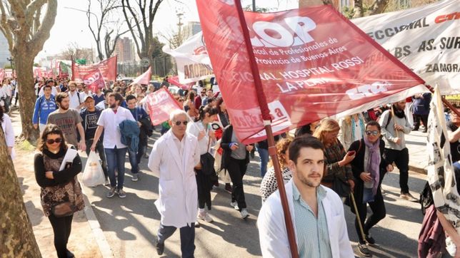 los medicos le hacen el primer pedido por paritarias a kicillof