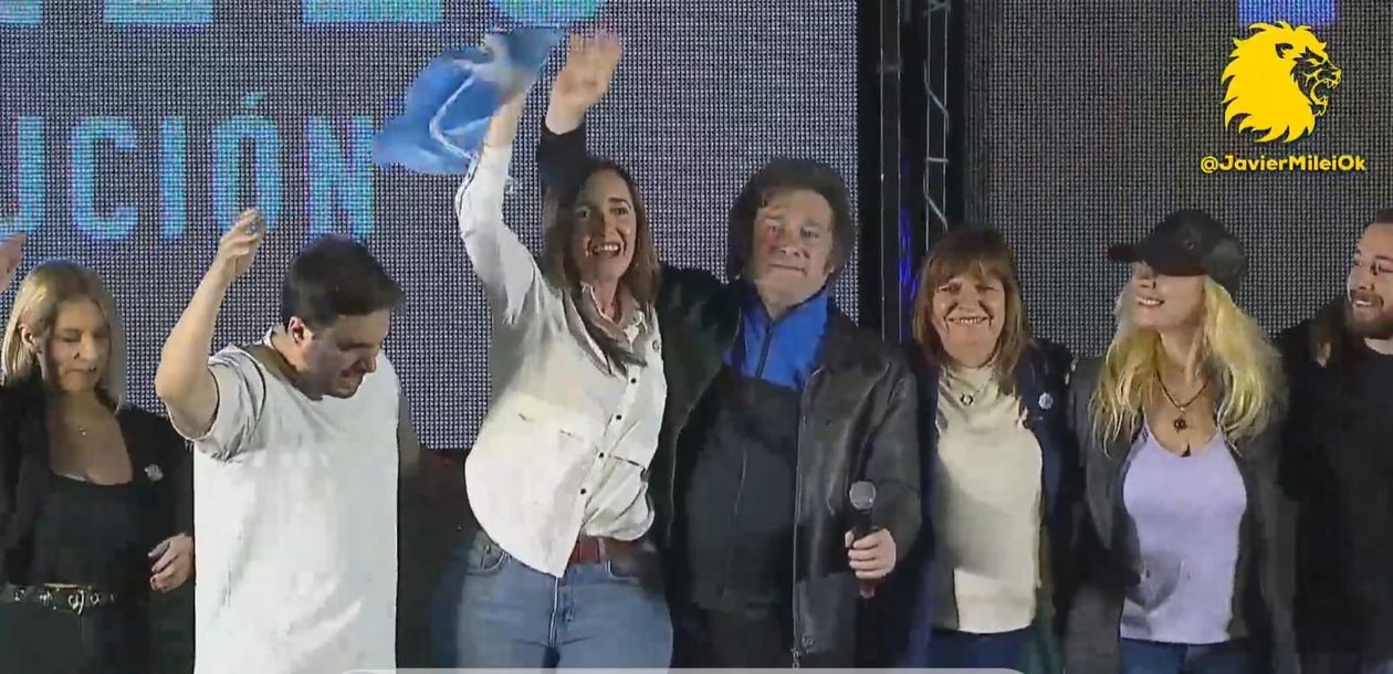 La fórmula de La Libertad Avanza y Patricia Bullirch, en el cierre en Córdoba.&nbsp;