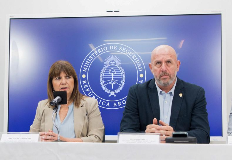El ministro de Seguridad porteño, Waldo Wolff, se empezó a mostrar como el candidato de consenso frente a una eventual unidad entre macristas y libertarios en la Ciudad de Buenos Aires.