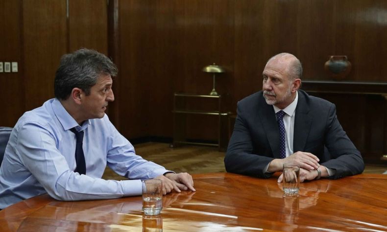 Sergio Massa estará acompañado por Omar Perotti durante su recorrida por Santa Fe. Sergio Massa estará acompañado por Omar Perotti durante su recorrida por Santa Fe.