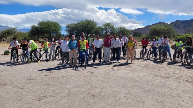 uatre: voytenco entrego premios de un concurso educativo en catamarca