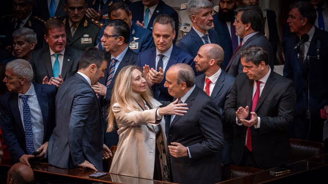 Guillermo Francos y Karina Milei. 
