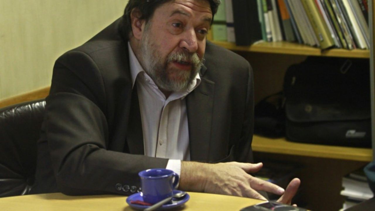 Lozano: “Argentina está reeditando con China el vínculo que tenía con Gran Bretaña en el siglo XIX” Lozano: “Argentina está reeditando con China el vínculo que tenía con Gran Bretaña en el siglo XIX”