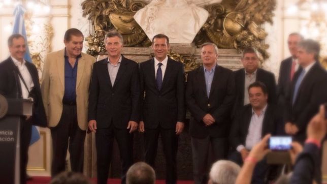 vaca muerta: petroleros hablaron de autoabastecimiento con macri