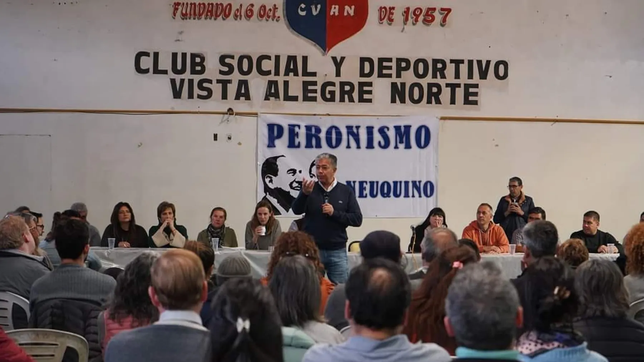 Rolando Figueroa suma respaldos del peronismo en Neuquén.