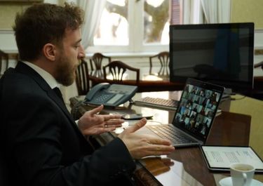 Otermín, con empresarios: “El futuro es con pymes, comercios, industrias y el campo”