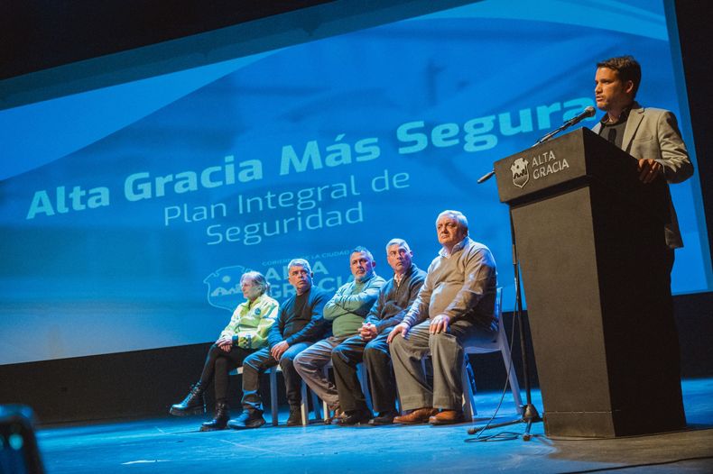 Marcos Torres presentó el plan 