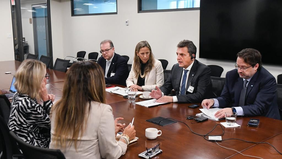 Massa llegó a EEUU: dos citas en busca de fondos y rosca demócrata antes del FMI