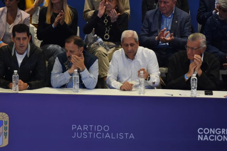 Ricardo Quintela al lado de Eduardo de Pedro.