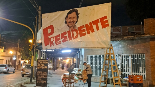 ¿Operativo clamor? Afiches callejeros de Gustavo Sáenz en las calles de Salta.&nbsp;
