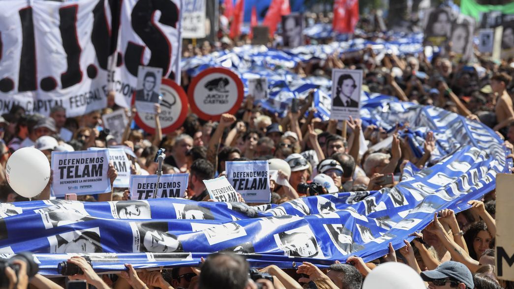 Una plaza repleta desafió a Javier Milei y reafirmó el consenso en derechos humanos