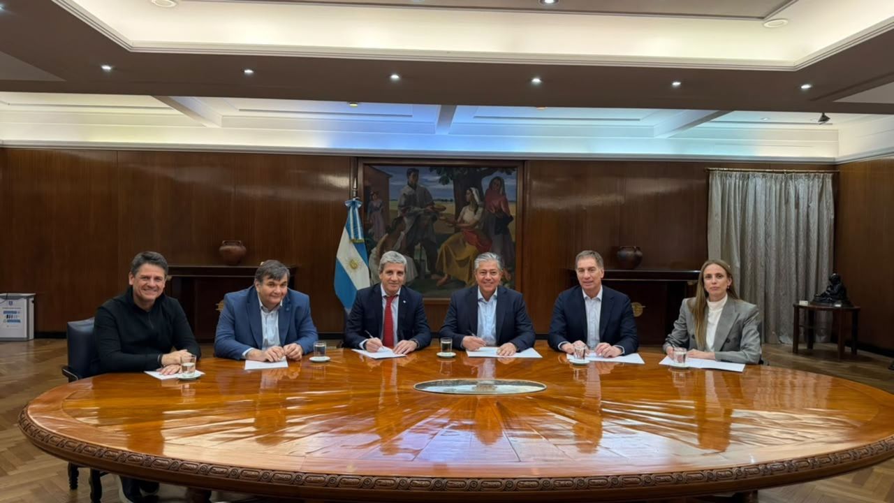 Nación y Neuquén acuerdan obras viales y la finalización de la Circunvalación de Villa La Angostura.