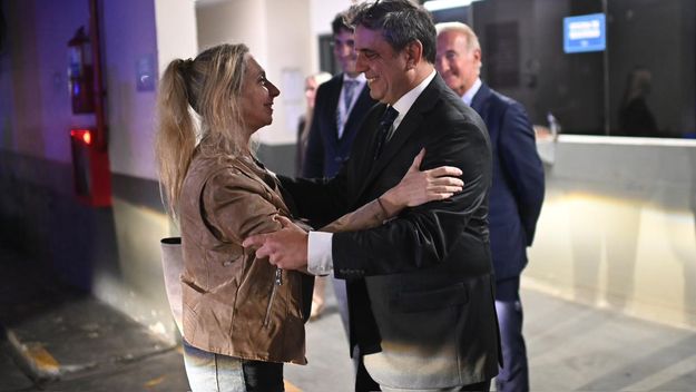 Lisandro Catalán y Karina Milei en Tucumán.&nbsp;