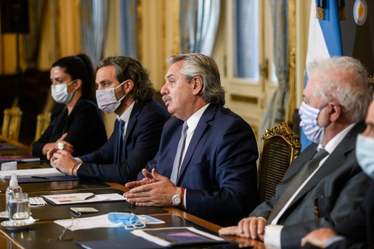 Anuncio de Alberto Fernández, Santiago Cafiero, Luana Volnovich y Ginés González García. Alberto F Luana Volnovich Gines Gonzalez Garcia Santiago Cafiero