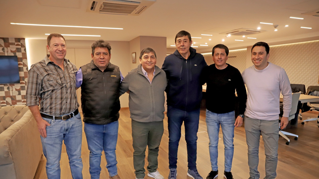 Gremios de Neuquén muestran unidad de acción y amagan con un partido para competir en 2025.
