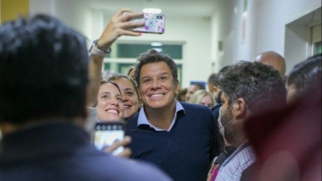 manes acelera su road show con traje de presidenciable