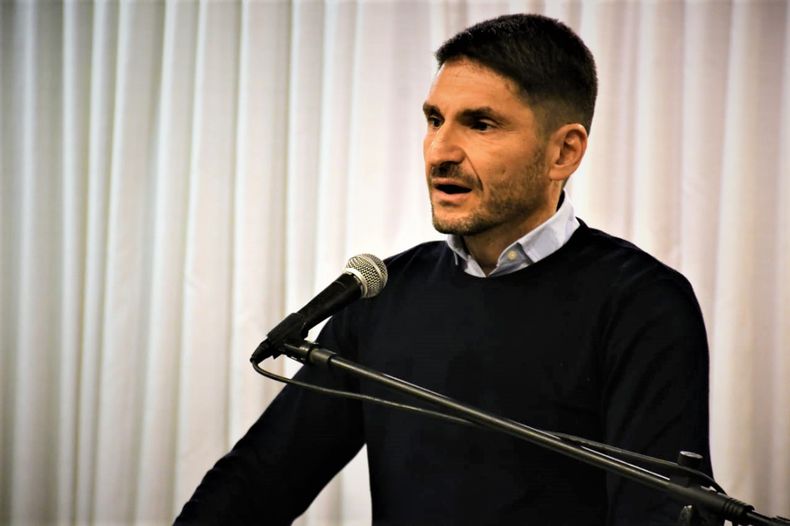 El precandidato a gobernador Maximiliano Pullaro respondió acusaciones