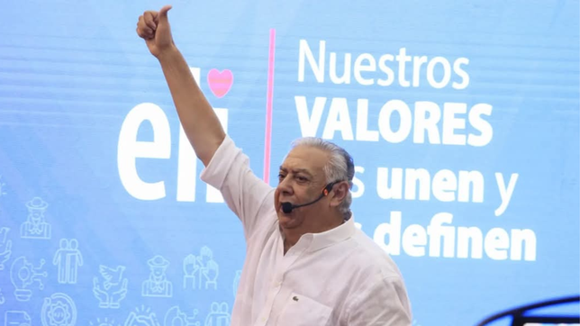 Pedro Perucho Cassani sale a la cancha como candidato a gobernador de Corrientes. 
