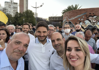 Todos hablan con todos