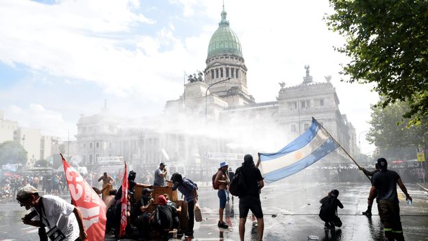 La marcha contra la reforma laboral terminó con incidentes