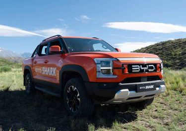 La china BYD lanza en Argentina la Shark DMO