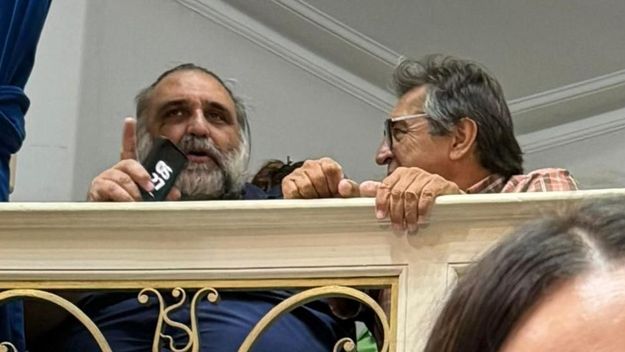 Baradel, líder de los docentes, y Godoy en la Legislatura, presenciando el discurso de Axel Kicillof.