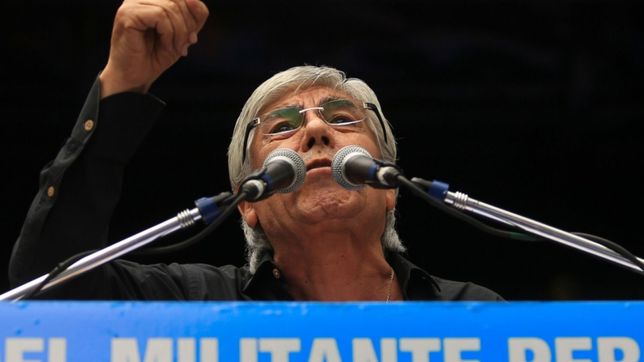 moyano chicaneo a todo el kirchnerismo y reivindico a macri en el dia del militante