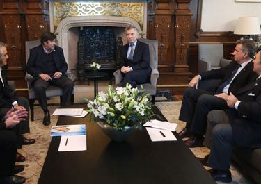 Voto celeste y retenciones: Macri, el campo y una charla descarnada