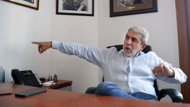 con anibal recargado, el gobierno pone en la mira a edenor y edesur