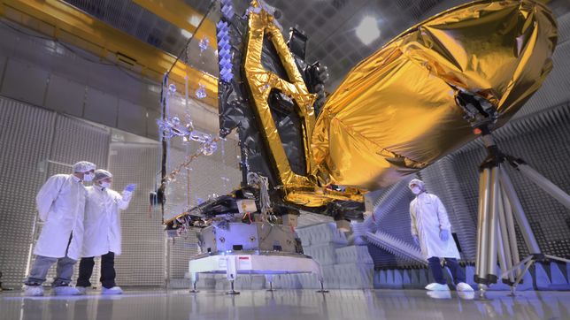El ajuste de Javier Milei en ARSAT