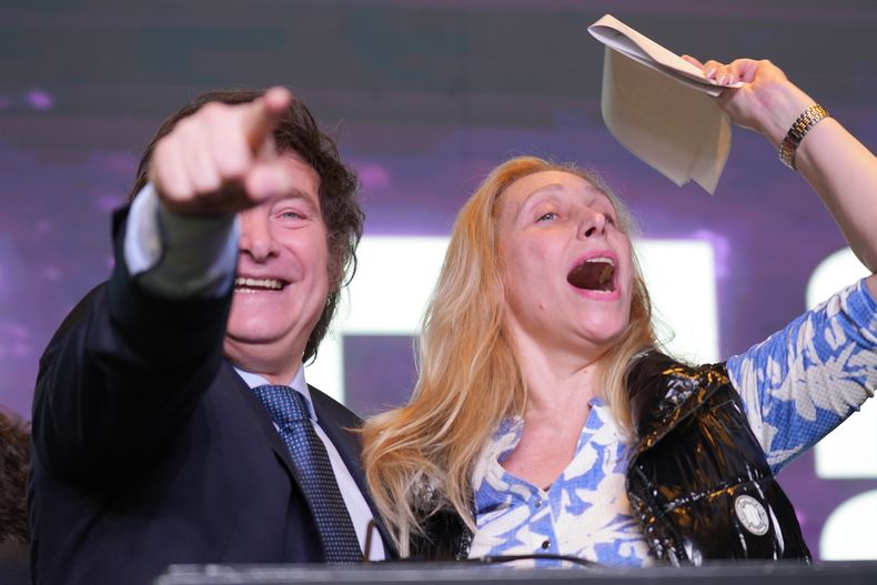 Javier y Karina Milei.